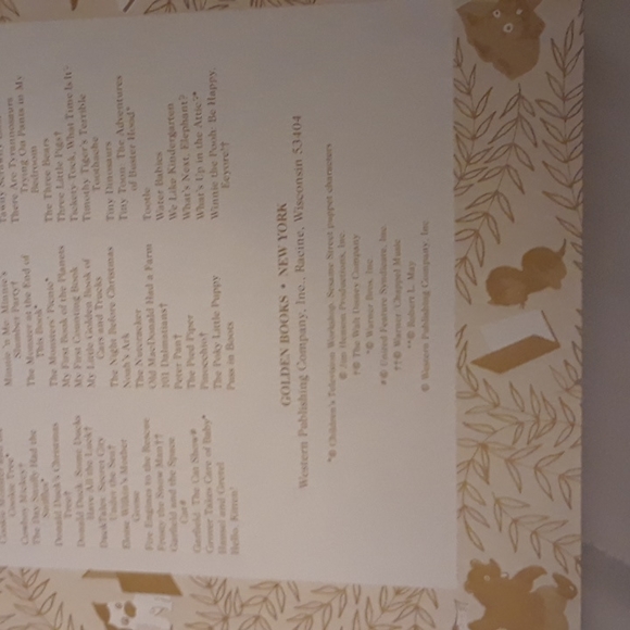 Walt Disney Pinocchio Little Golden Book - Picture 5 of 9